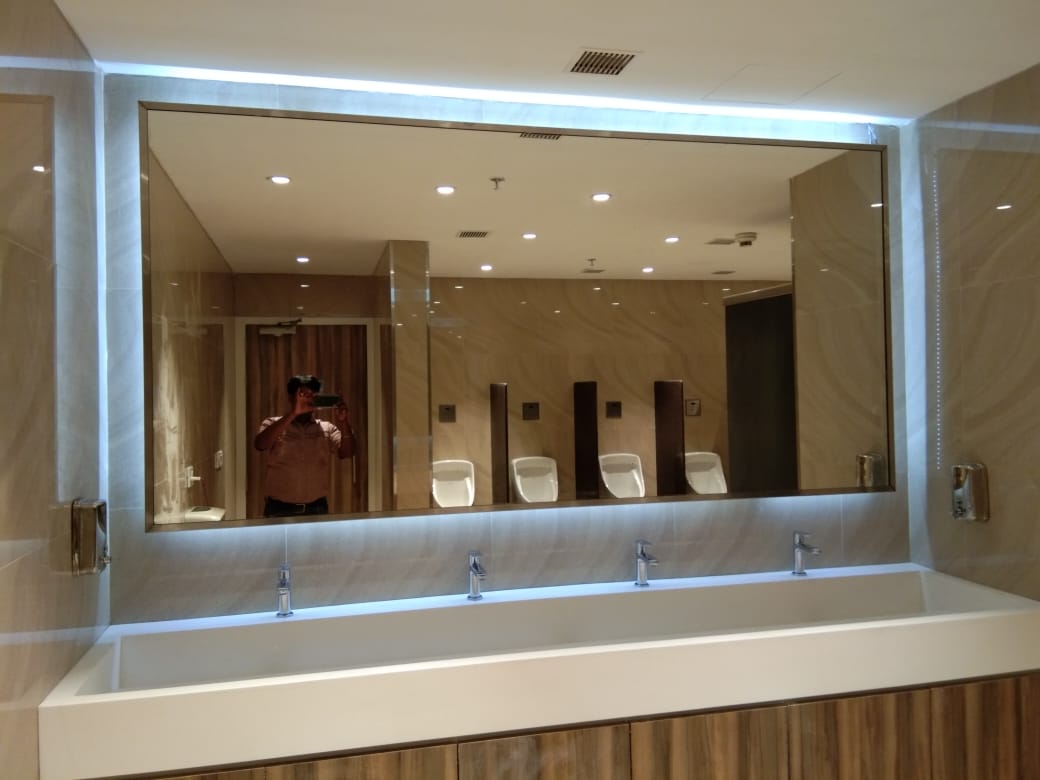 PARAGAON PLAZA WASHROOM